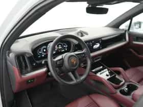 Porsche Cayenne (2024) thumbnail 12