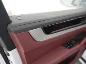 Porsche Cayenne (2024) thumbnail 14