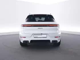 Porsche Cayenne (2024) thumbnail 4