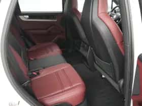 Porsche Cayenne (2024) thumbnail 31