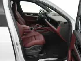 Porsche Cayenne (2024) thumbnail 33
