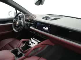 Porsche Cayenne (2024) thumbnail 34
