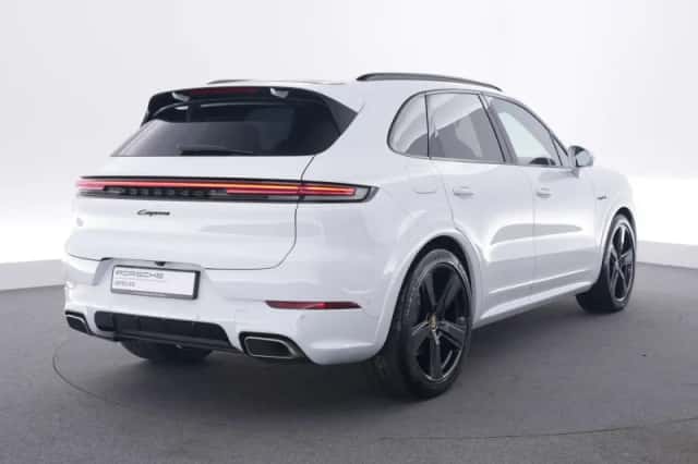 Porsche Cayenne (2024) thumbnail 5