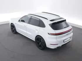 Porsche Cayenne (2024) thumbnail 10