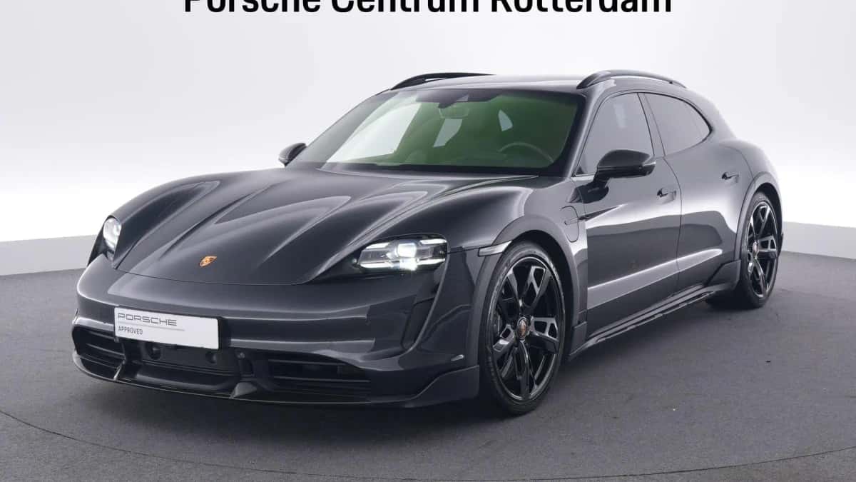 Porsche Taycan (2022) — foto 1