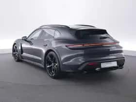 Porsche Taycan (2022) thumbnail 3