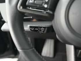Porsche Taycan (2022) thumbnail 22
