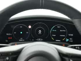 Porsche Taycan (2022) thumbnail 23