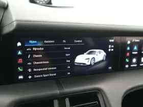 Porsche Taycan (2022) thumbnail 26