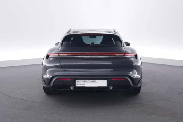 Porsche Taycan (2022) thumbnail 4