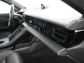 Porsche Taycan (2022) thumbnail 39