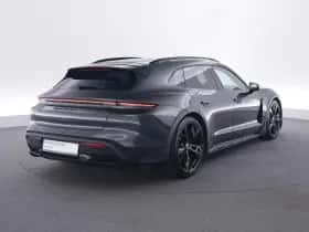 Porsche Taycan (2022) thumbnail 5