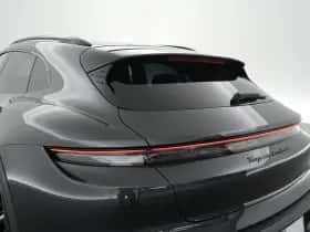 Porsche Taycan (2022) thumbnail 46