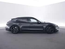 Porsche Taycan (2022) thumbnail 6