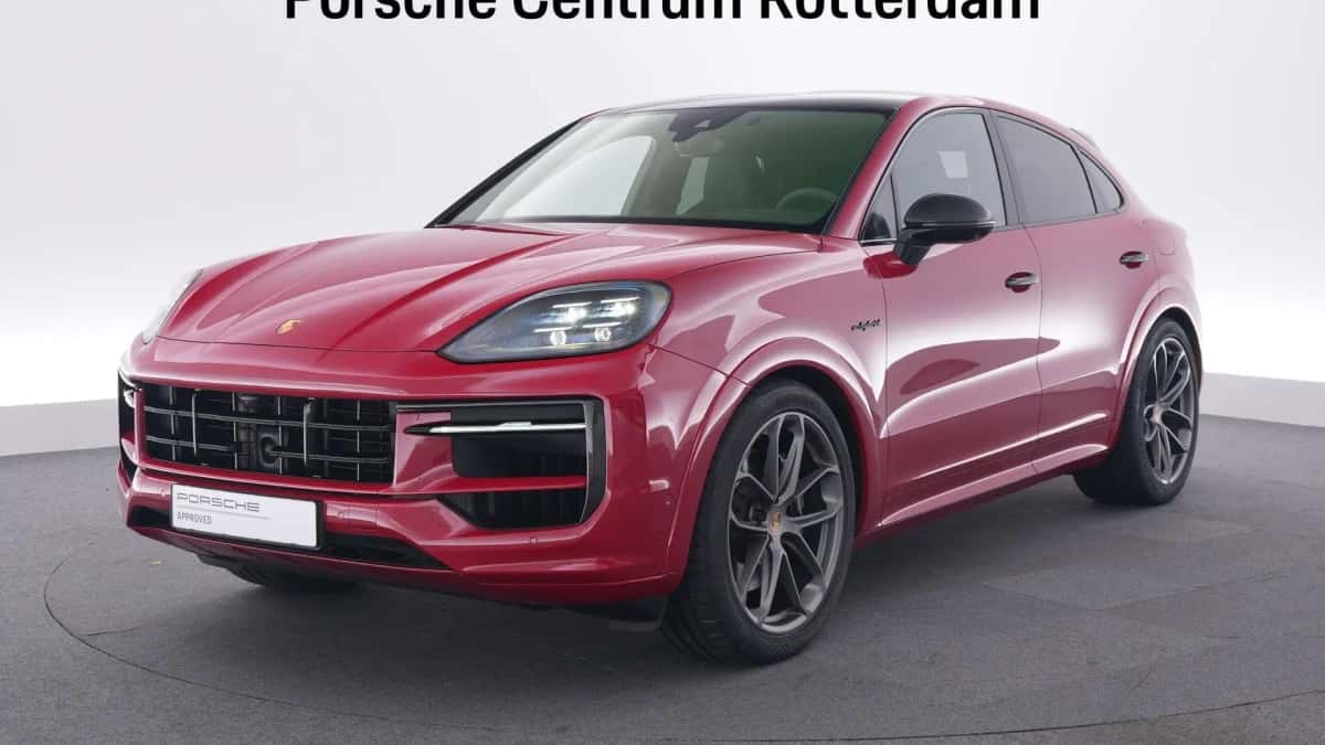Porsche Cayenne (2023) — foto 1