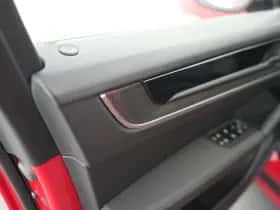 Porsche Cayenne (2023) thumbnail 15