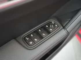 Porsche Cayenne (2023) thumbnail 16