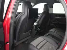 Porsche Cayenne (2023) thumbnail 29