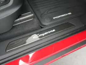 Porsche Cayenne (2023) thumbnail 35