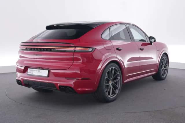 Porsche Cayenne (2023) thumbnail 5