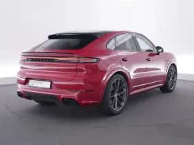 Porsche Cayenne (2023) thumbnail 5