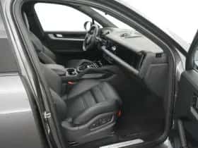 Porsche Cayenne (2024) thumbnail 37
