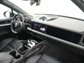 Porsche Cayenne (2024) thumbnail 38