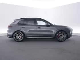 Porsche Cayenne (2024) thumbnail 6