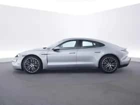 Porsche Taycan (2023) thumbnail 2