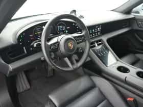 Porsche Taycan (2023) thumbnail 11