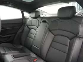 Porsche Taycan (2023) thumbnail 26