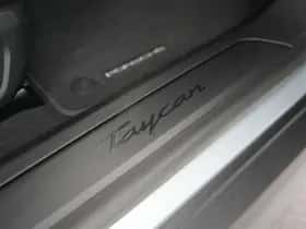 Porsche Taycan (2023) thumbnail 33
