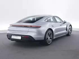 Porsche Taycan (2023) thumbnail 5