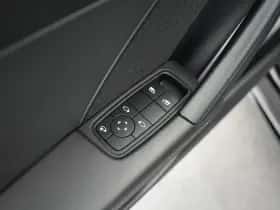 Porsche 911 (2022) thumbnail 15