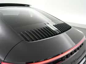 Porsche 911 (2022) thumbnail 40