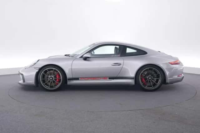 Porsche 911 (2018) thumbnail 2