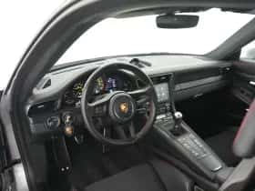 Porsche 911 (2018) thumbnail 13