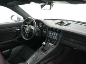Porsche 911 (2018) thumbnail 32