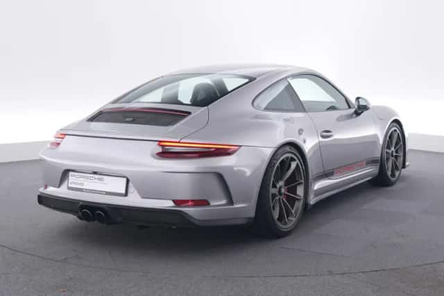 Porsche 911 (2018) thumbnail 5