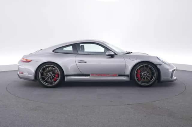 Porsche 911 (2018) thumbnail 6