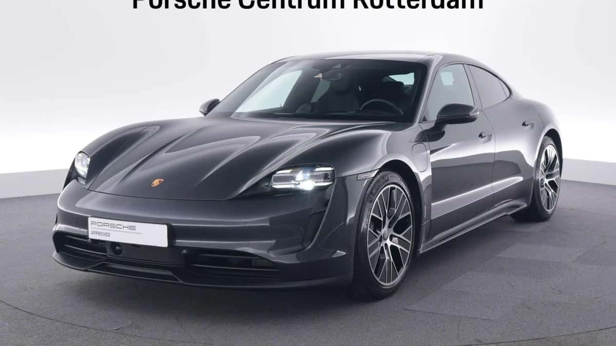 Porsche Taycan (2021) — foto 1