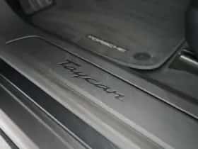Porsche Taycan (2021) thumbnail 18