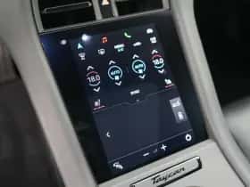 Porsche Taycan (2021) thumbnail 26