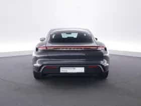 Porsche Taycan (2021) thumbnail 4