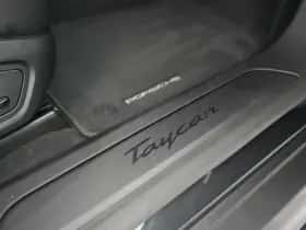 Porsche Taycan (2021) thumbnail 34
