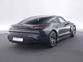 Porsche Taycan (2021) thumbnail 5