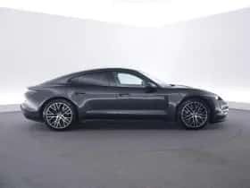 Porsche Taycan (2021) thumbnail 6
