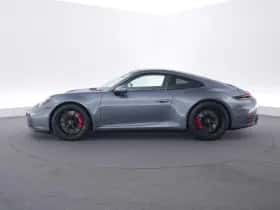 Porsche 911 (2025) thumbnail 2