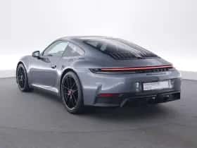 Porsche 911 (2025) thumbnail 3