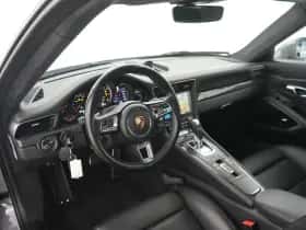 Porsche 911 (2017) thumbnail 13